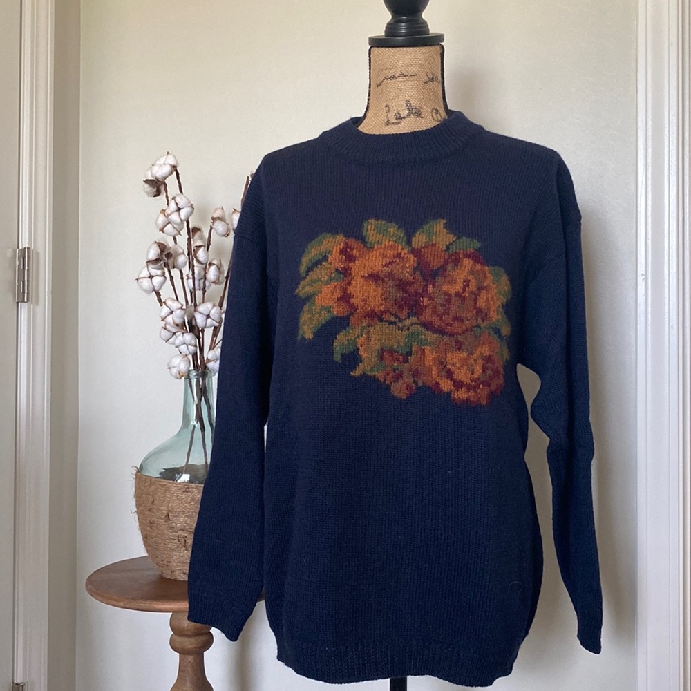 🚨[SOLD] Vintage Floral Sweater